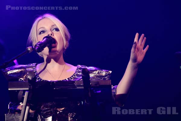 LITTLE BOOTS - 2009-11-06 - PARIS - La Cigale - 